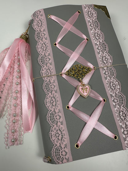 A5 Trifold Pretty in Lace Journal